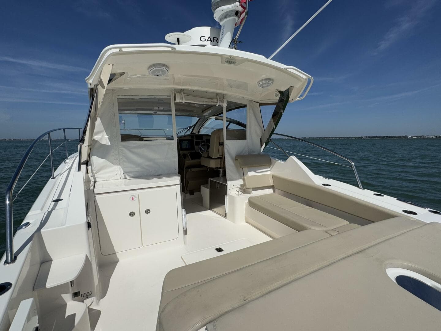 2015 Pursuit 365i Sport Coupe