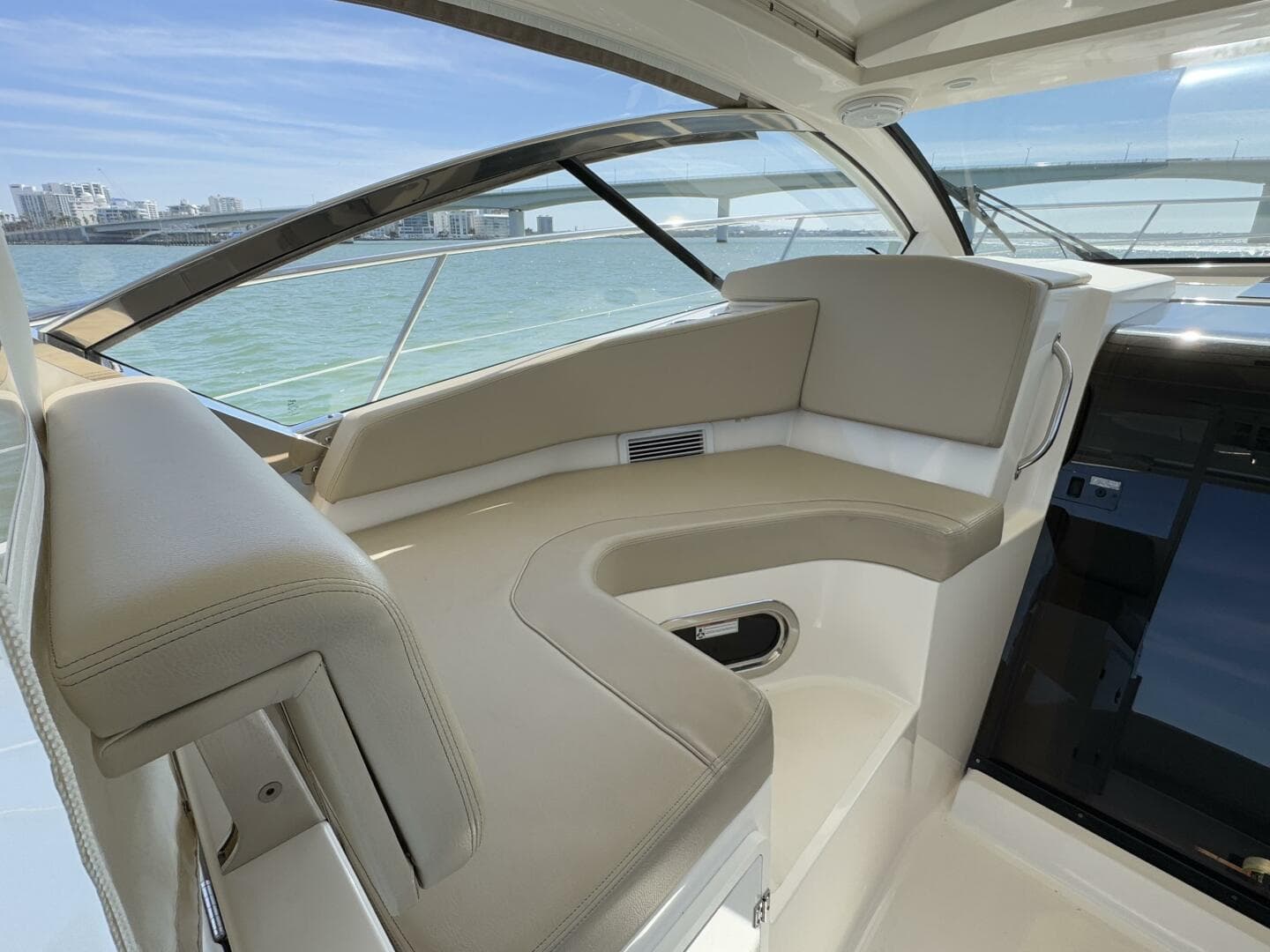 2015 Pursuit 365i Sport Coupe