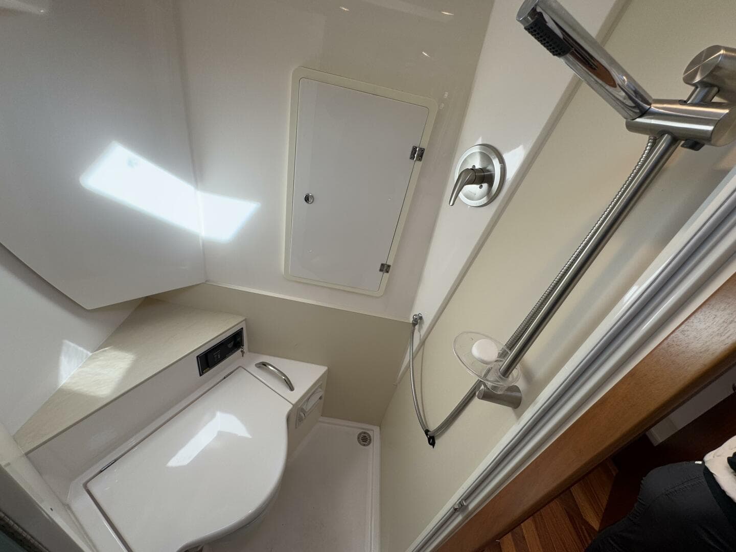 2015 Pursuit 365i Sport Coupe