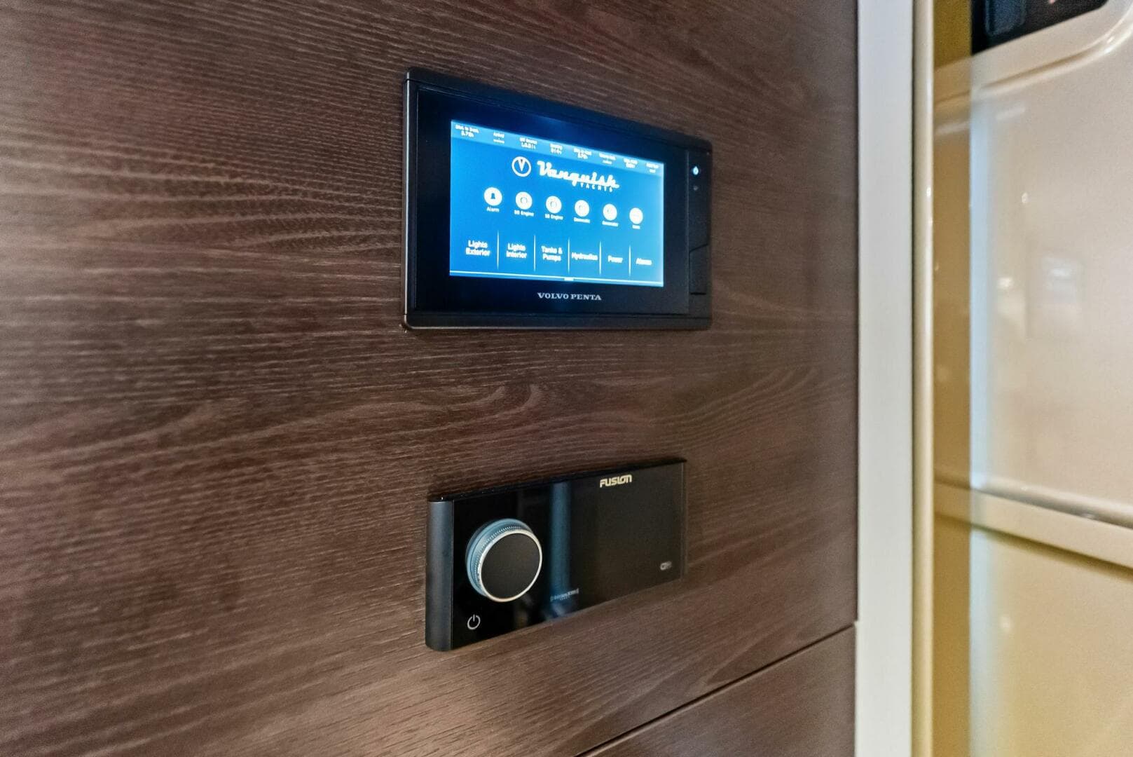 2022 Vanquish Yachts VQ45