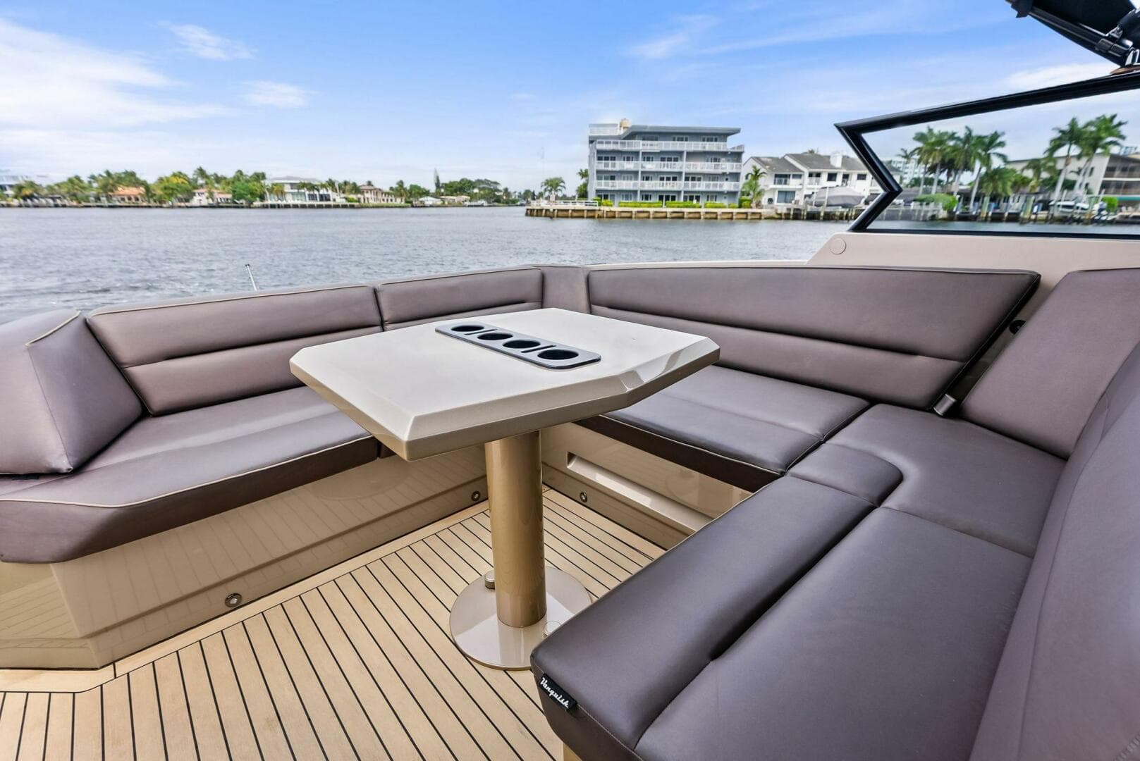 2022 Vanquish Yachts VQ45