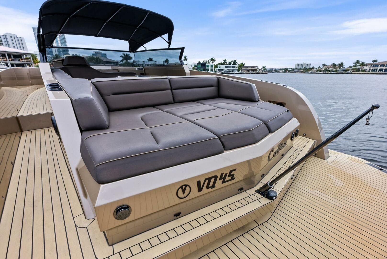 2022 Vanquish Yachts VQ45