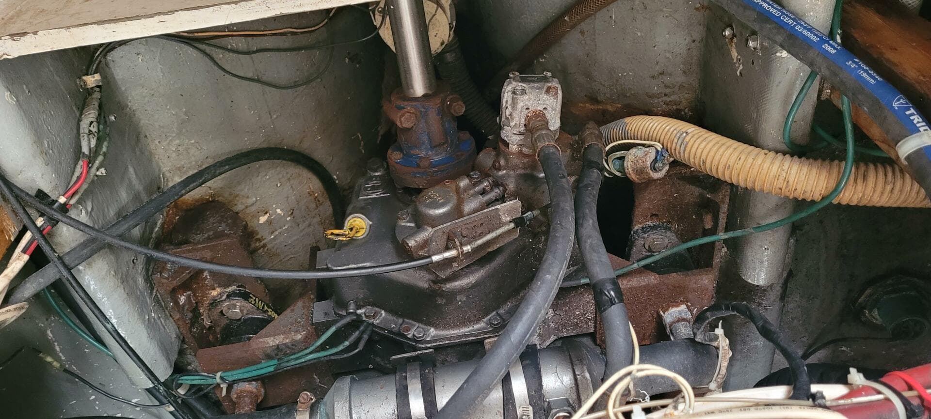 1985 Duffy Flybridge Cruiser