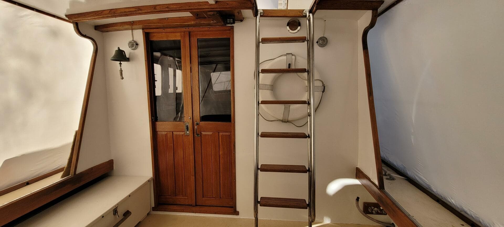 1985 Duffy Flybridge Cruiser