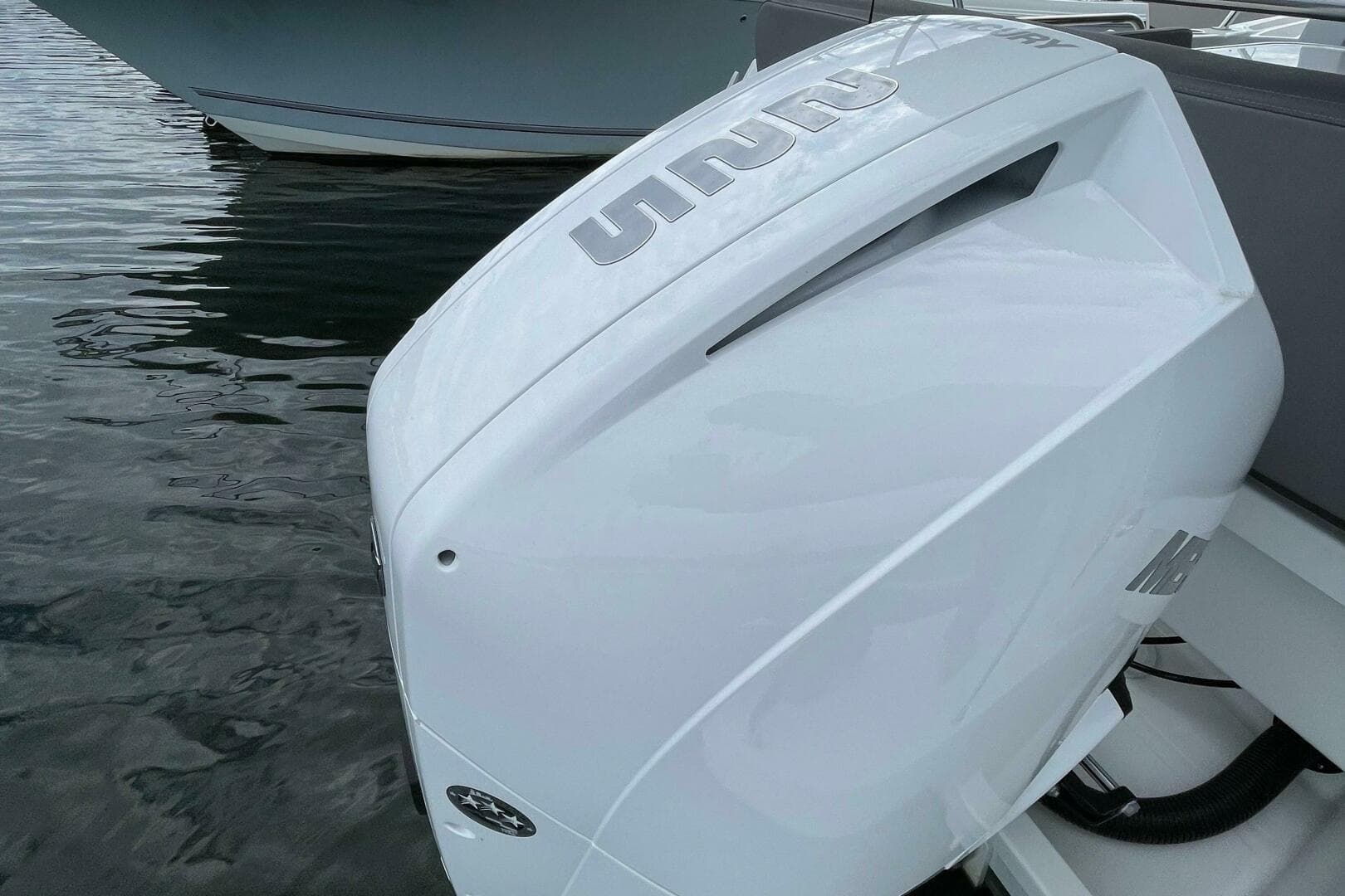 2023 Beneteau Antares 8