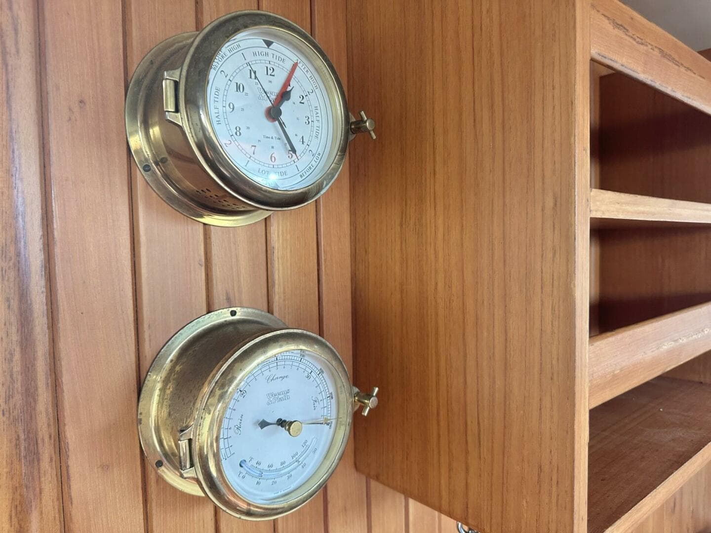 1986 Slocum Pilothouse 43