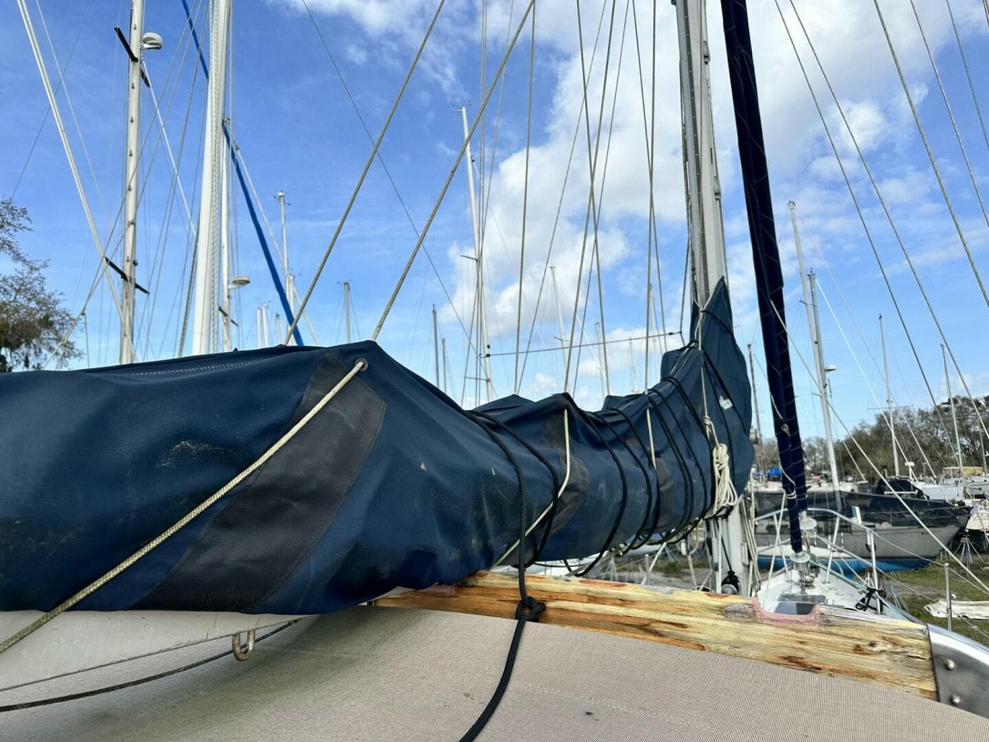 1986 Slocum Pilothouse 43