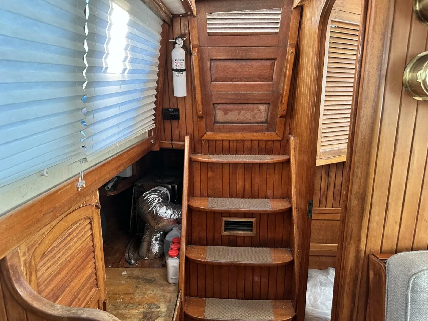 1986 Slocum Pilothouse 43