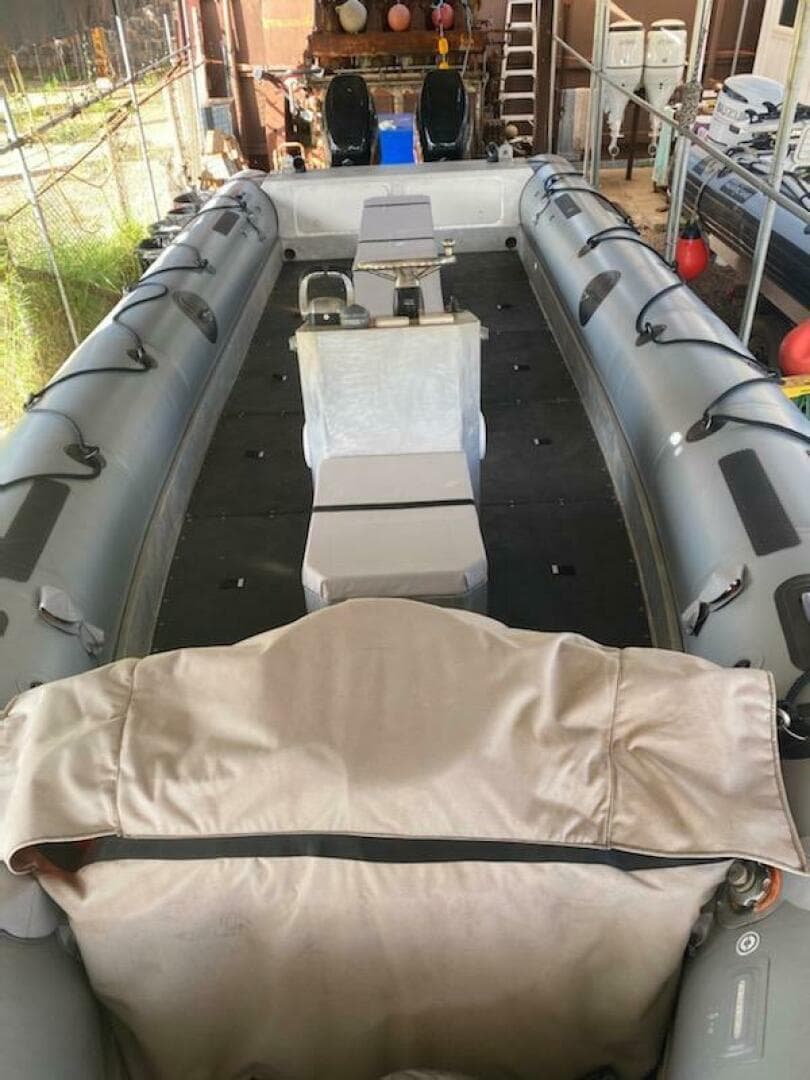 2001 Zodiac Milpro 920