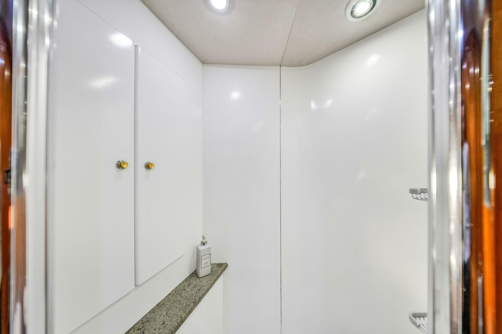 2003 Sunseeker 150 GT - Head