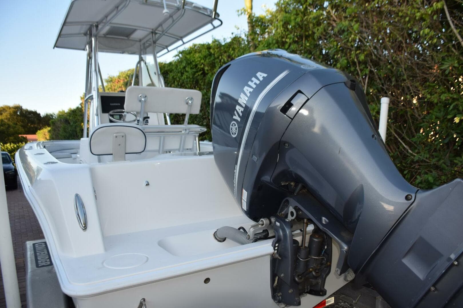 Clean Lines, Pop Up Cleats  