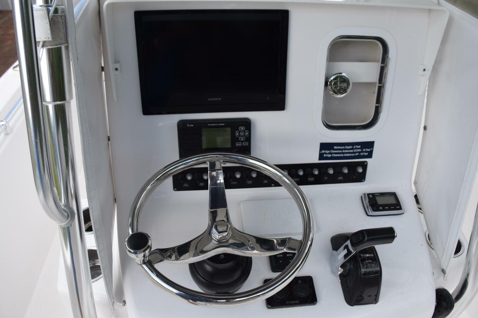 Garmin Touchscreen GPS/Chartplotter/Depth Sounder  