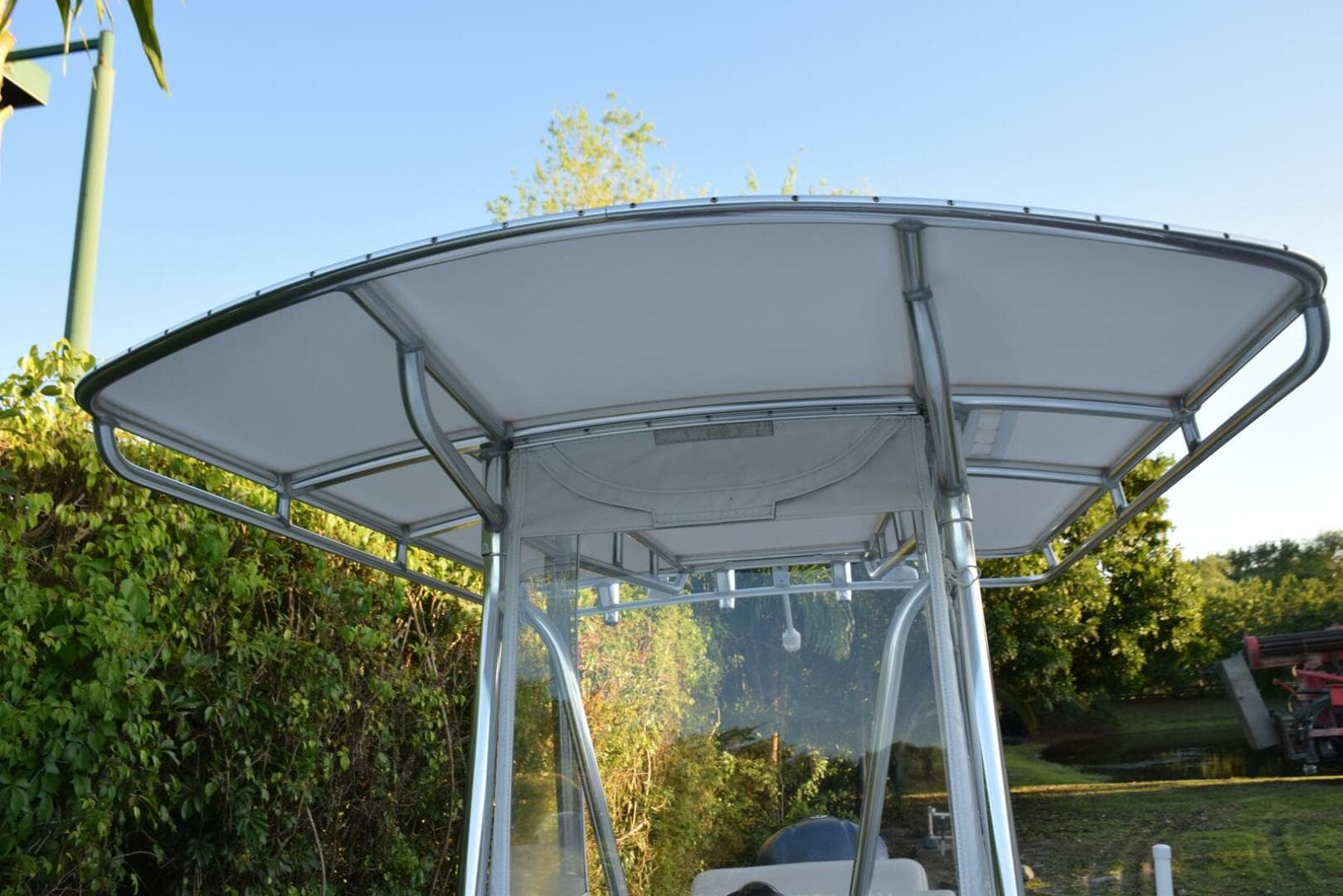 Laceless Top with Flap Opening for Side Console Rod Storage  