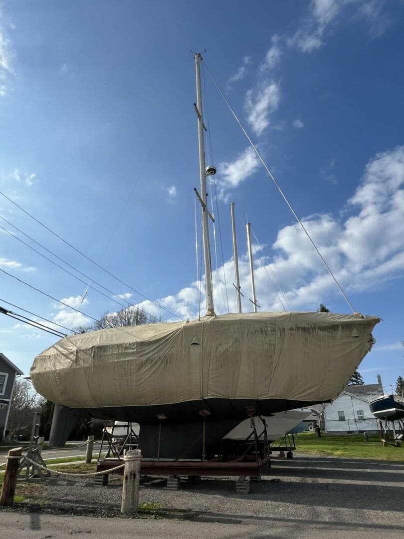 1983 Cheoy Lee Pedrick 41