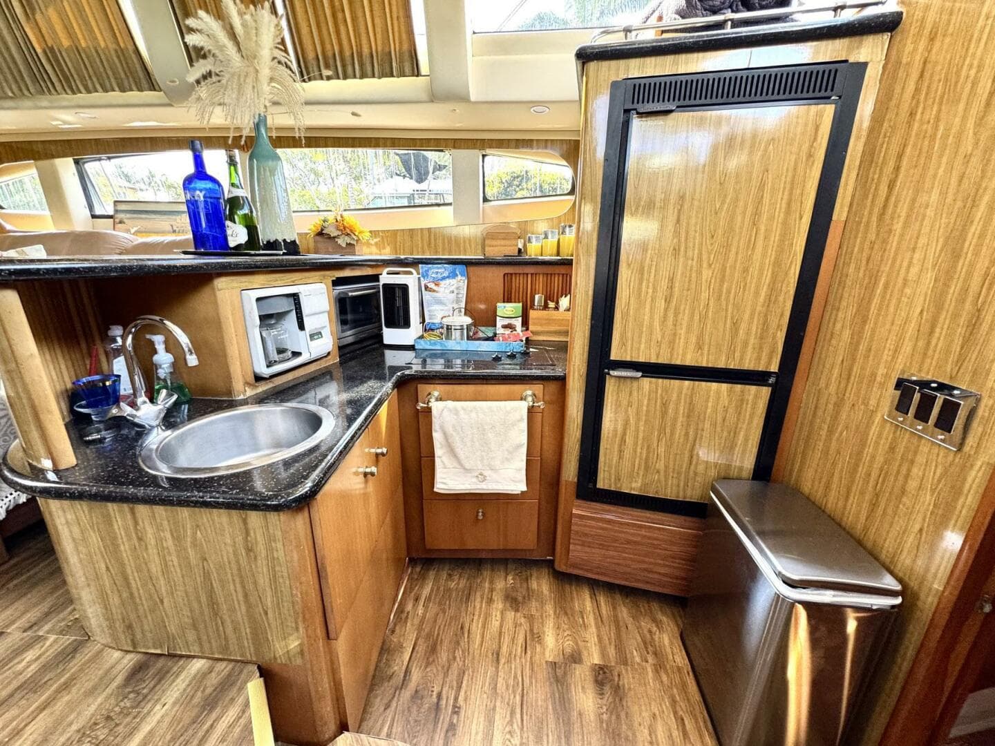 2001 Carver 40 Flybridge