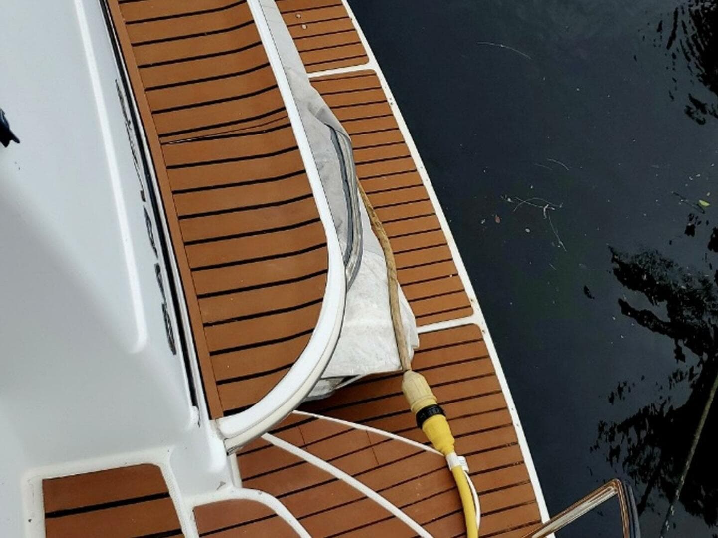 2001 Carver 40 Flybridge