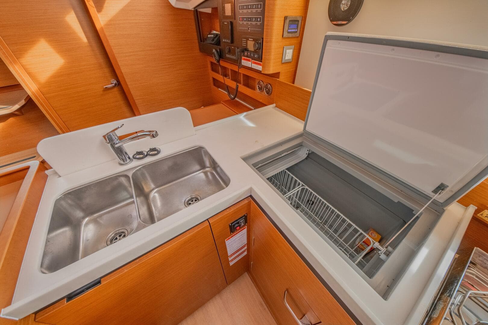 2023 Jeanneau Sun Odyssey 410