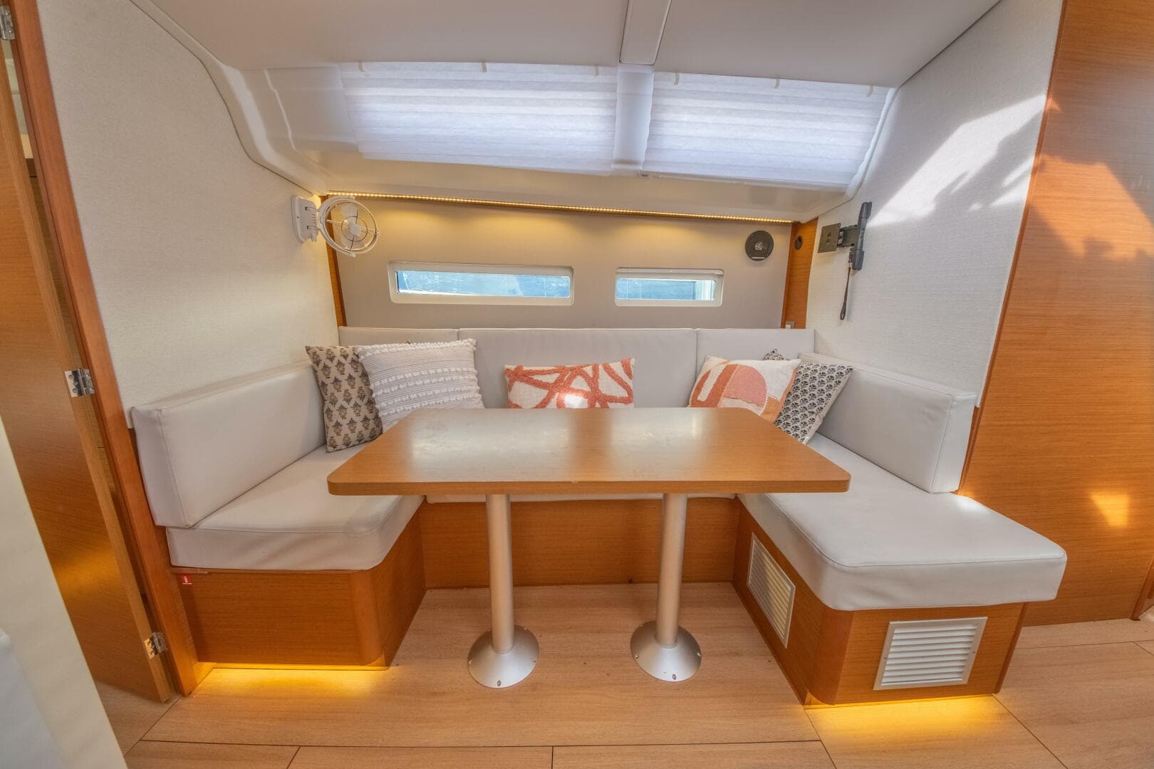 2023 Jeanneau Sun Odyssey 410