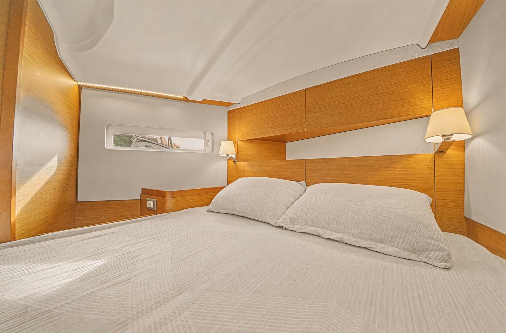 2023 Jeanneau Sun Odyssey 410