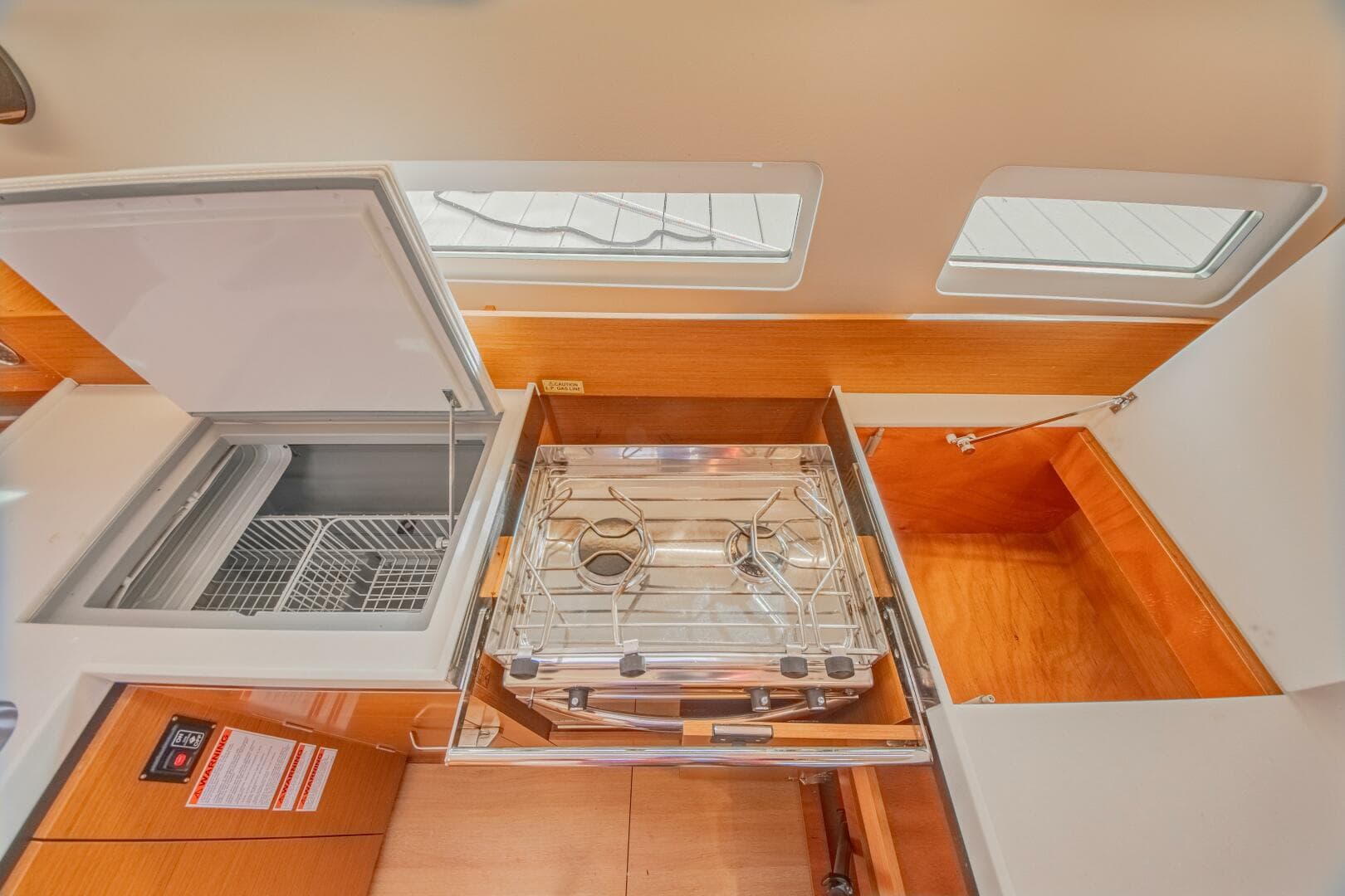 2023 Jeanneau Sun Odyssey 410