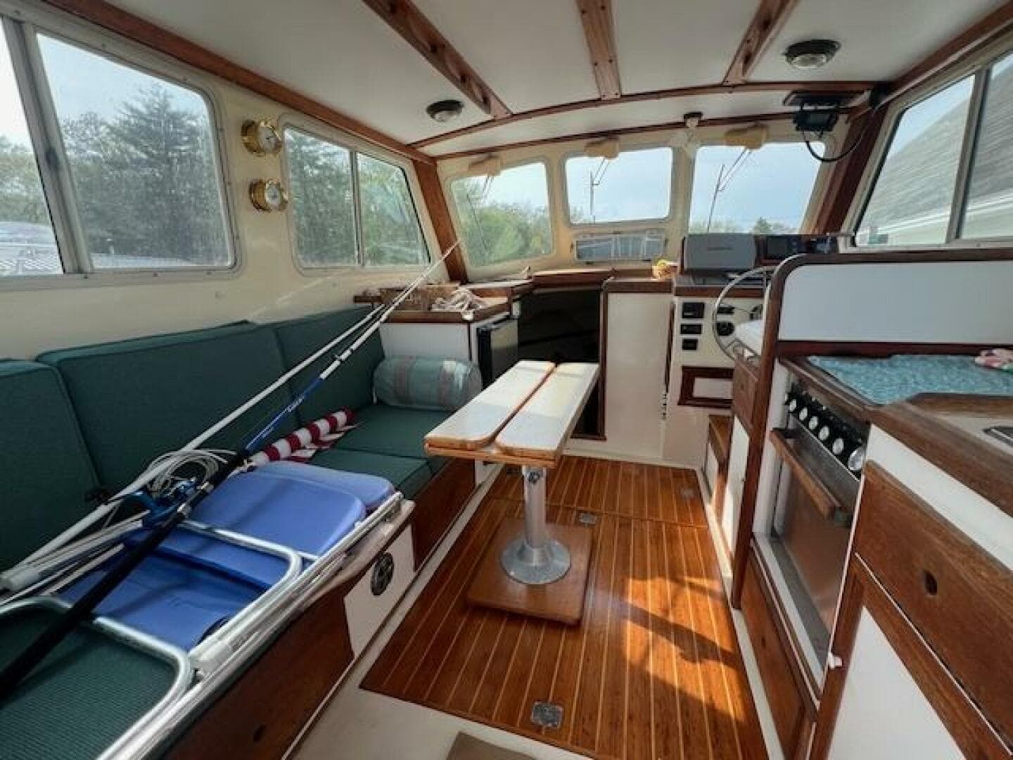 1989 Blue Seas Flybridge Cruiser