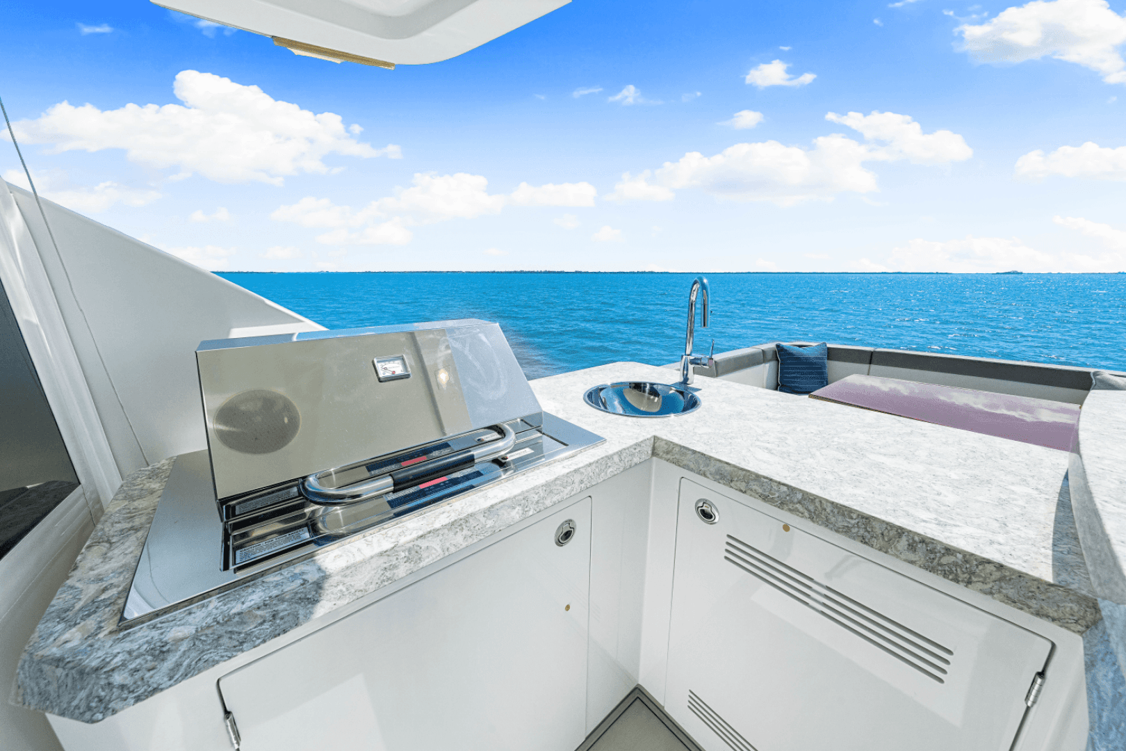 2018 Ocean Alexander 70E