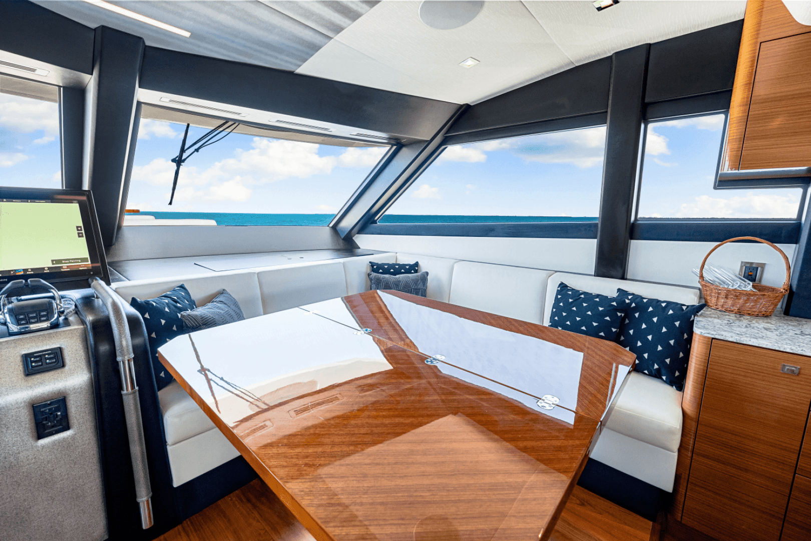 2018 Ocean Alexander 70E