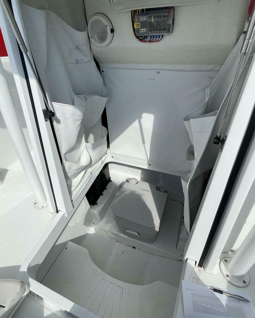 2022 Wellcraft 222 Fisherman