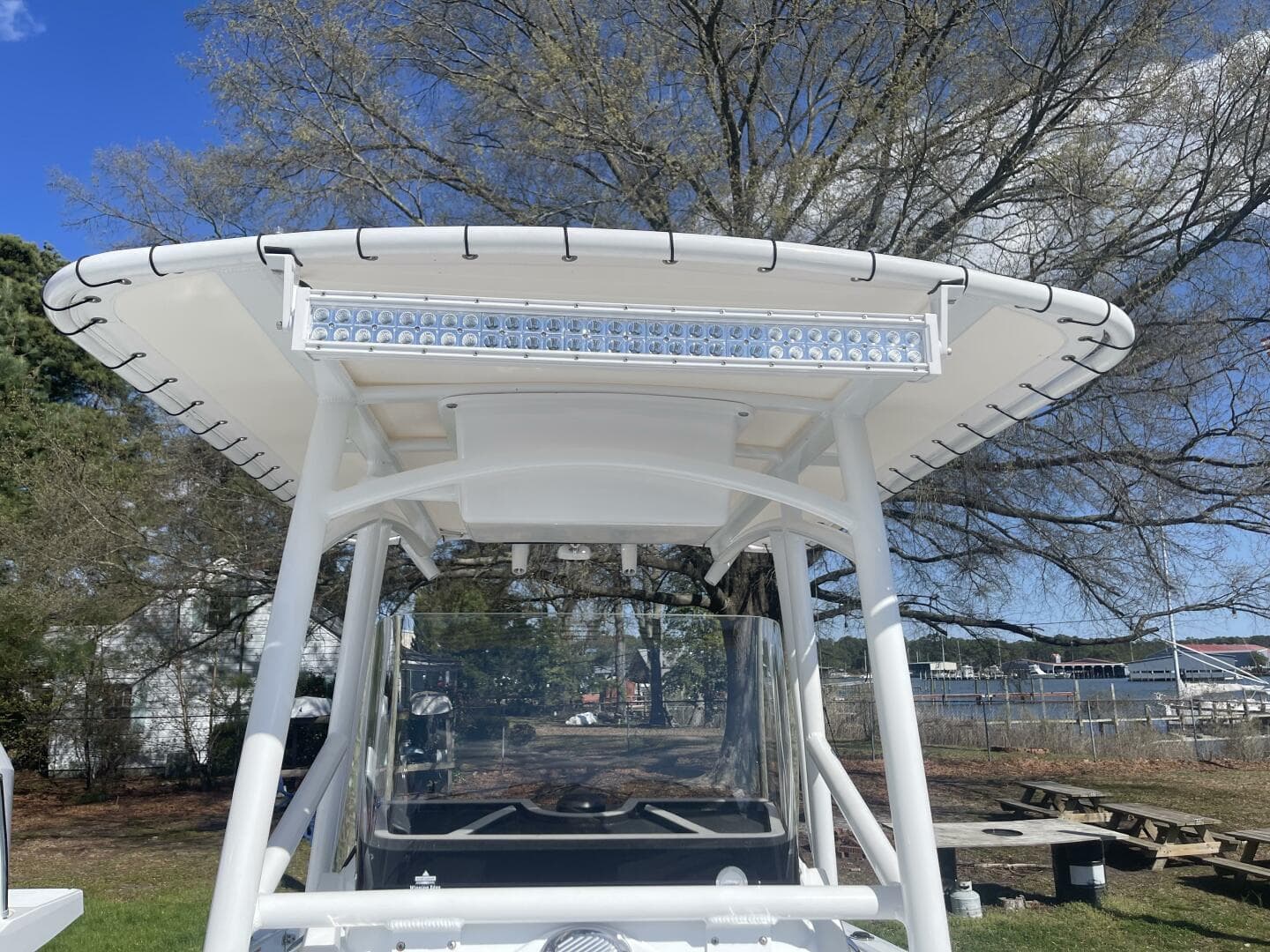 2022 Wellcraft 222 Fisherman