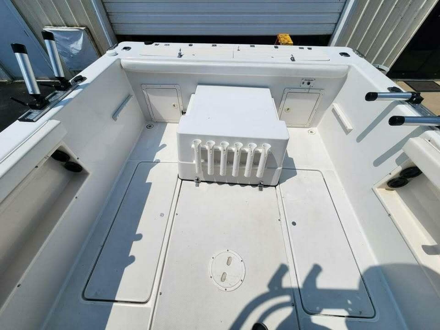 2000 Seaswirl Striper Striper 2600 WA