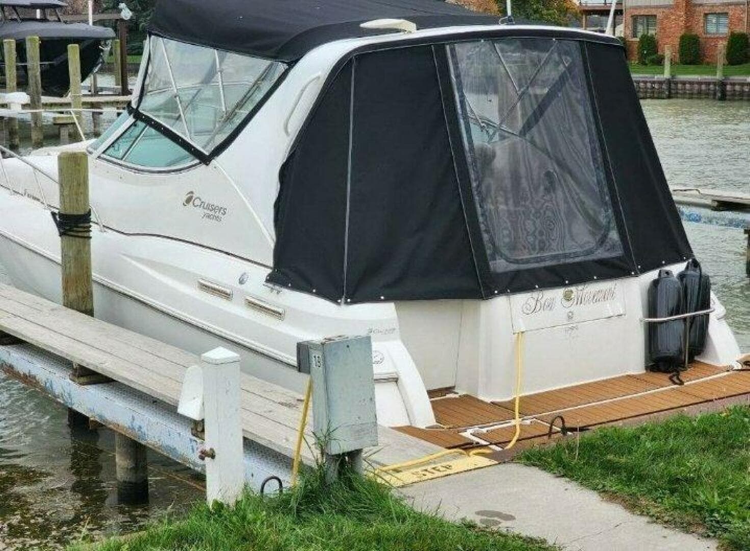 2001 Cruisers 3075 Express