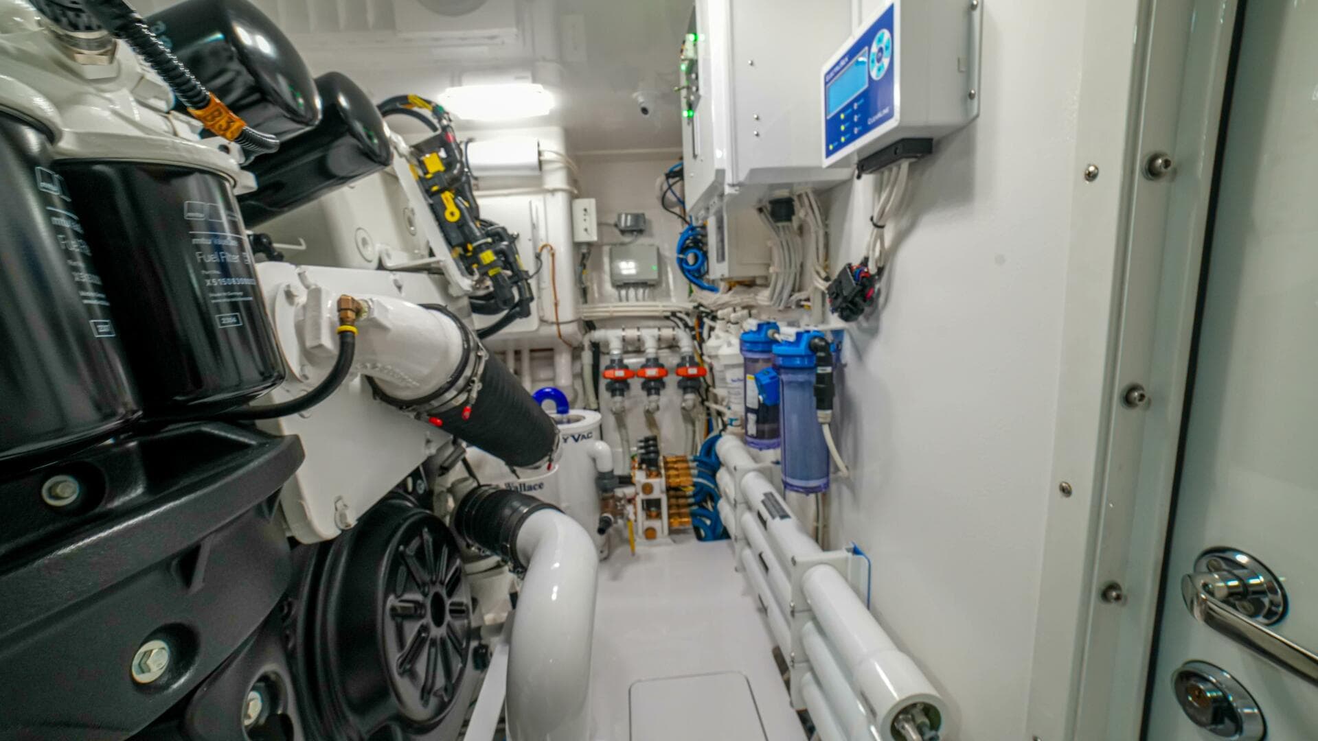 2023 Viking 73 Convertible "Free Spool" - Engine room