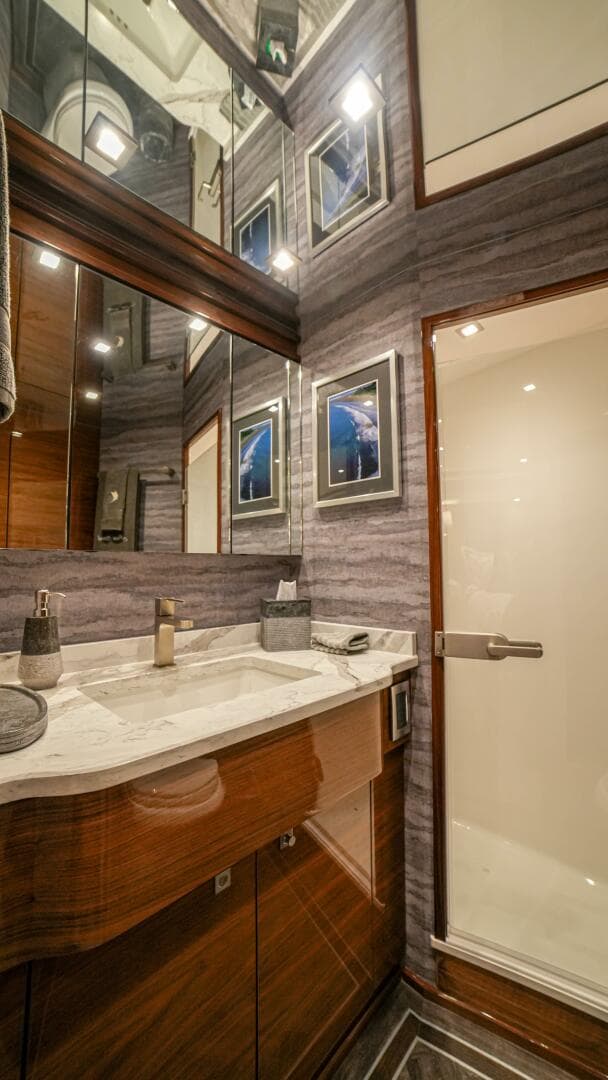 2023 Viking 73 Convertible "Free Spool" - Head