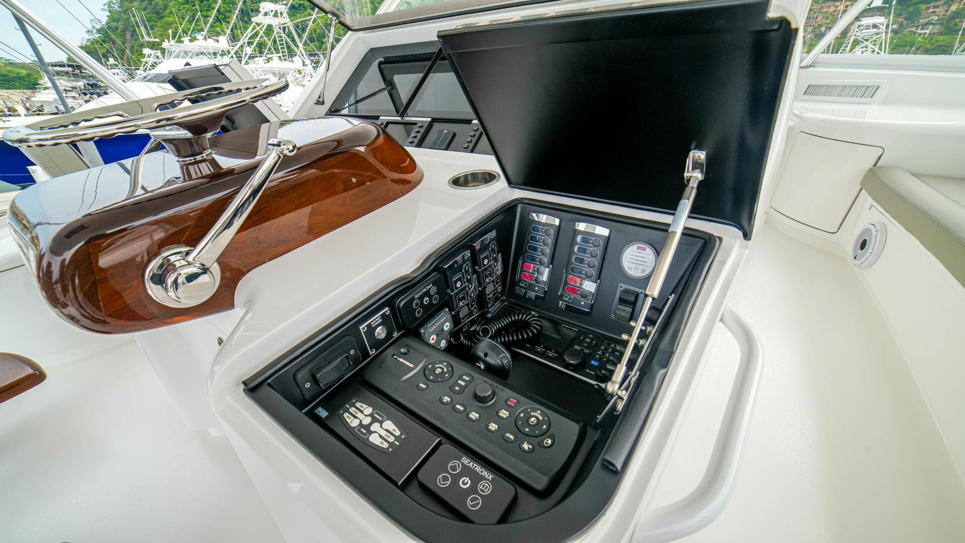 2023 Viking 73 Convertible "Free Spool" - Helm
