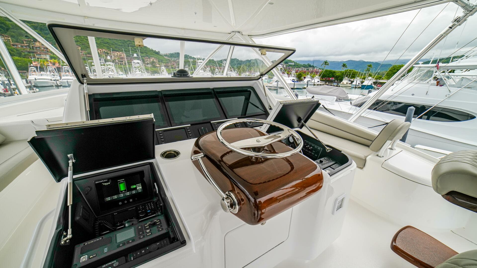 2023 Viking 73 Convertible "Free Spool" - Helm