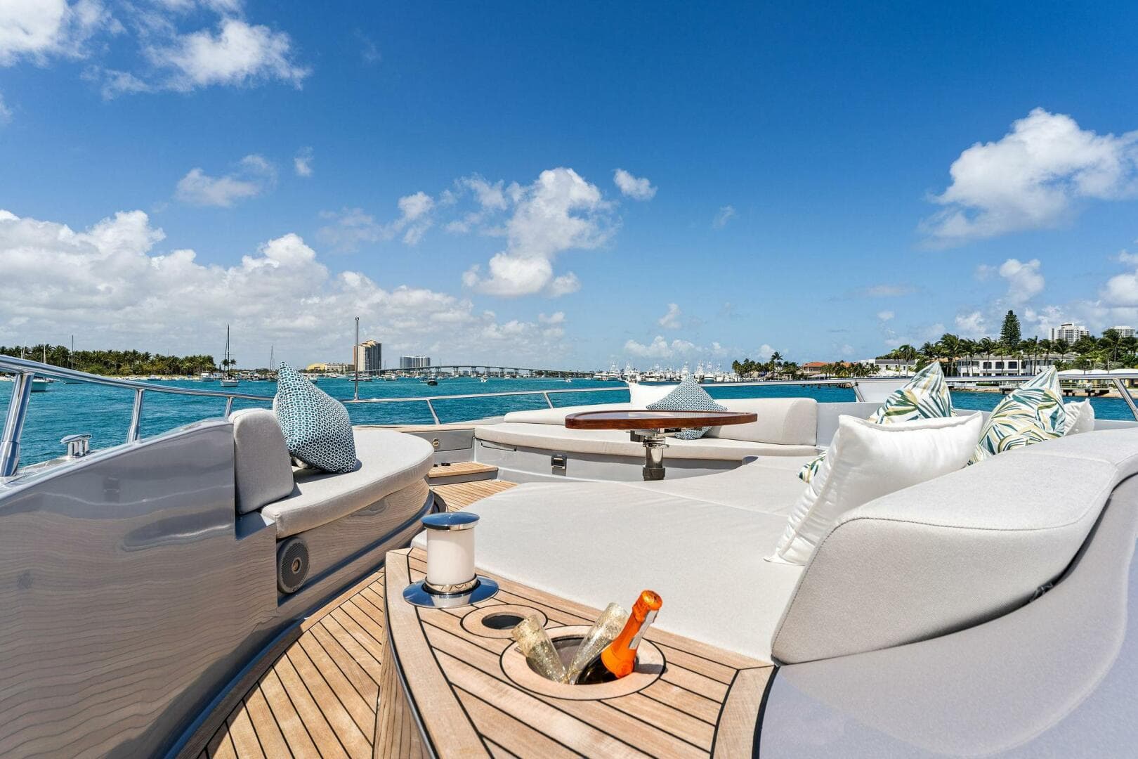 2026 Aquitalia Yachts Flybridge