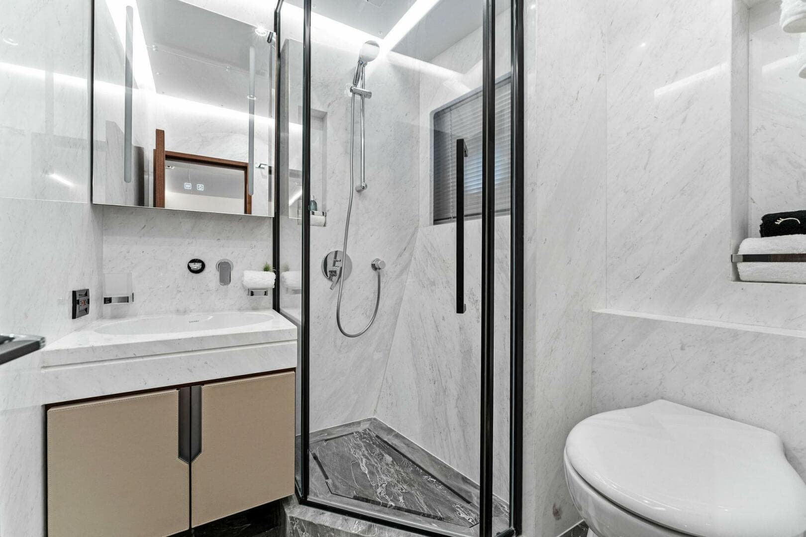 2026 Aquitalia Yachts Flybridge