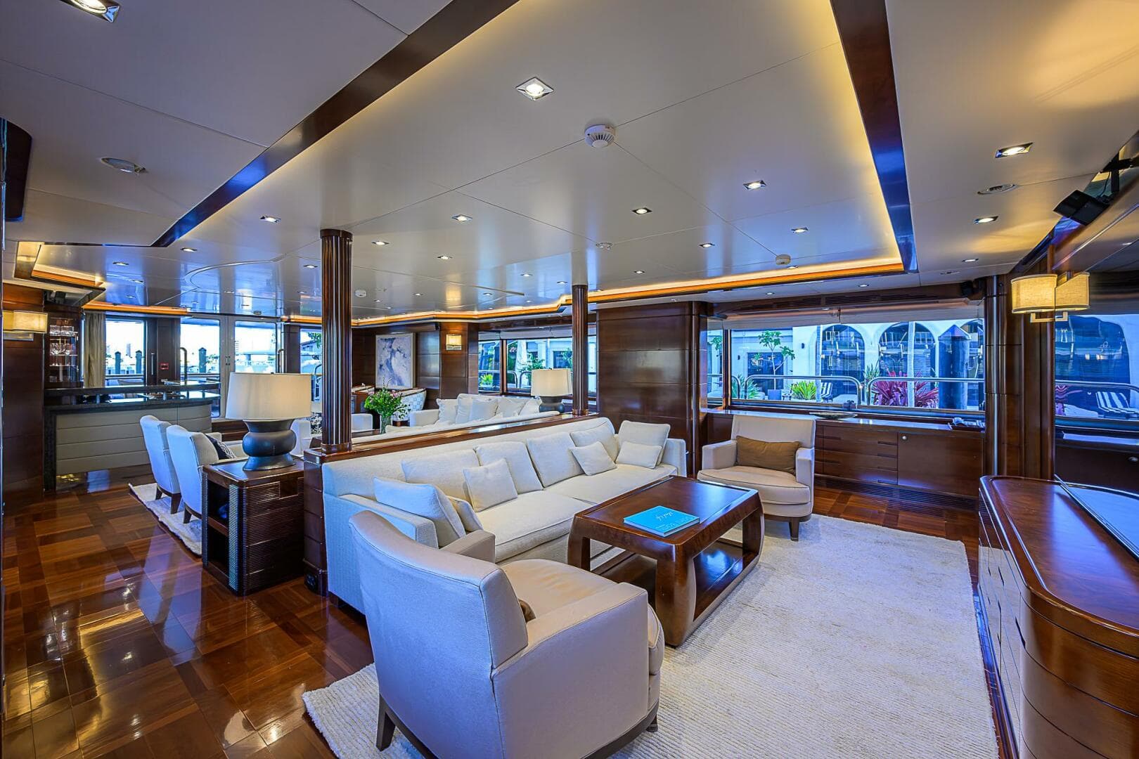 2005 Benetti Vision 145