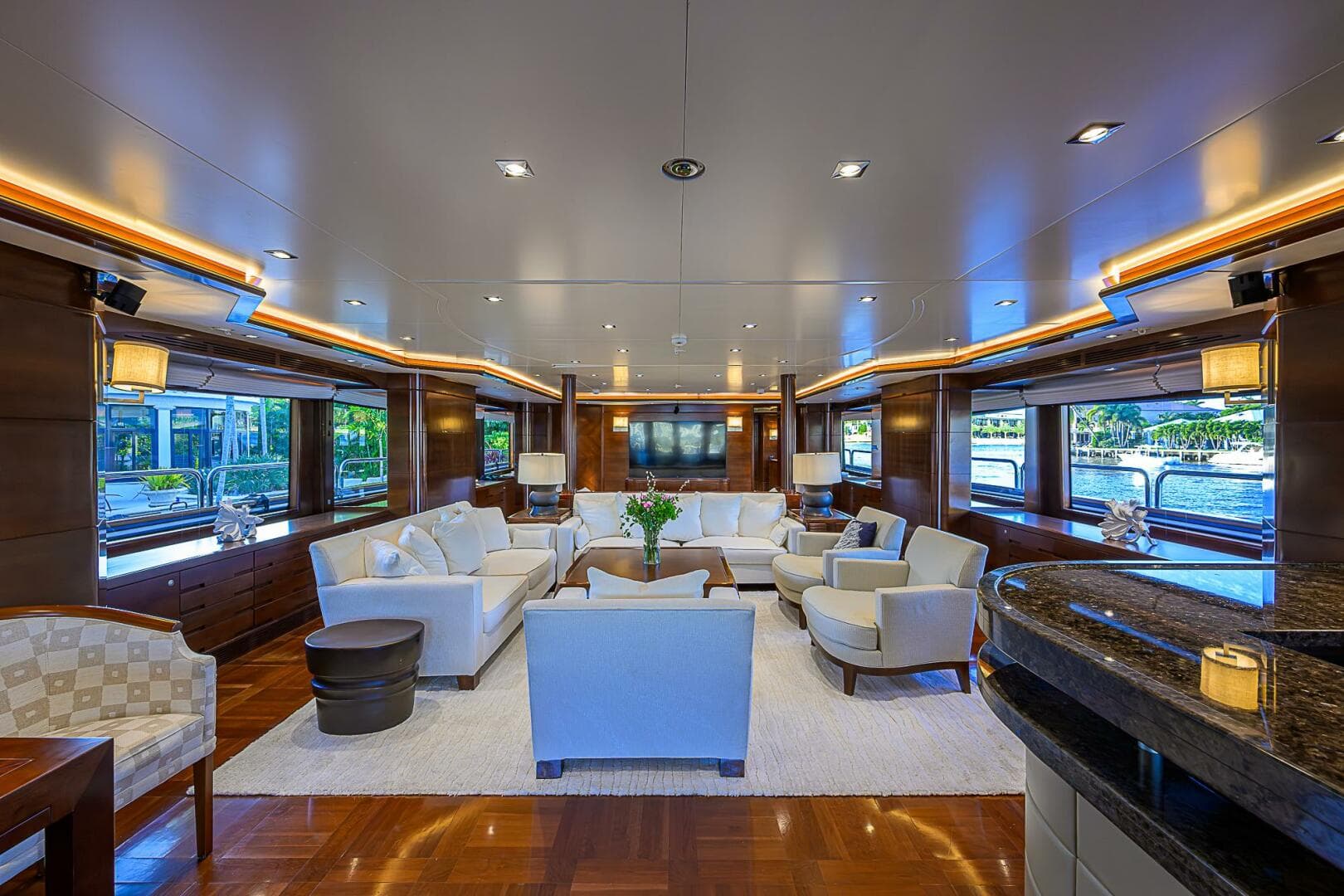 2005 Benetti Vision 145