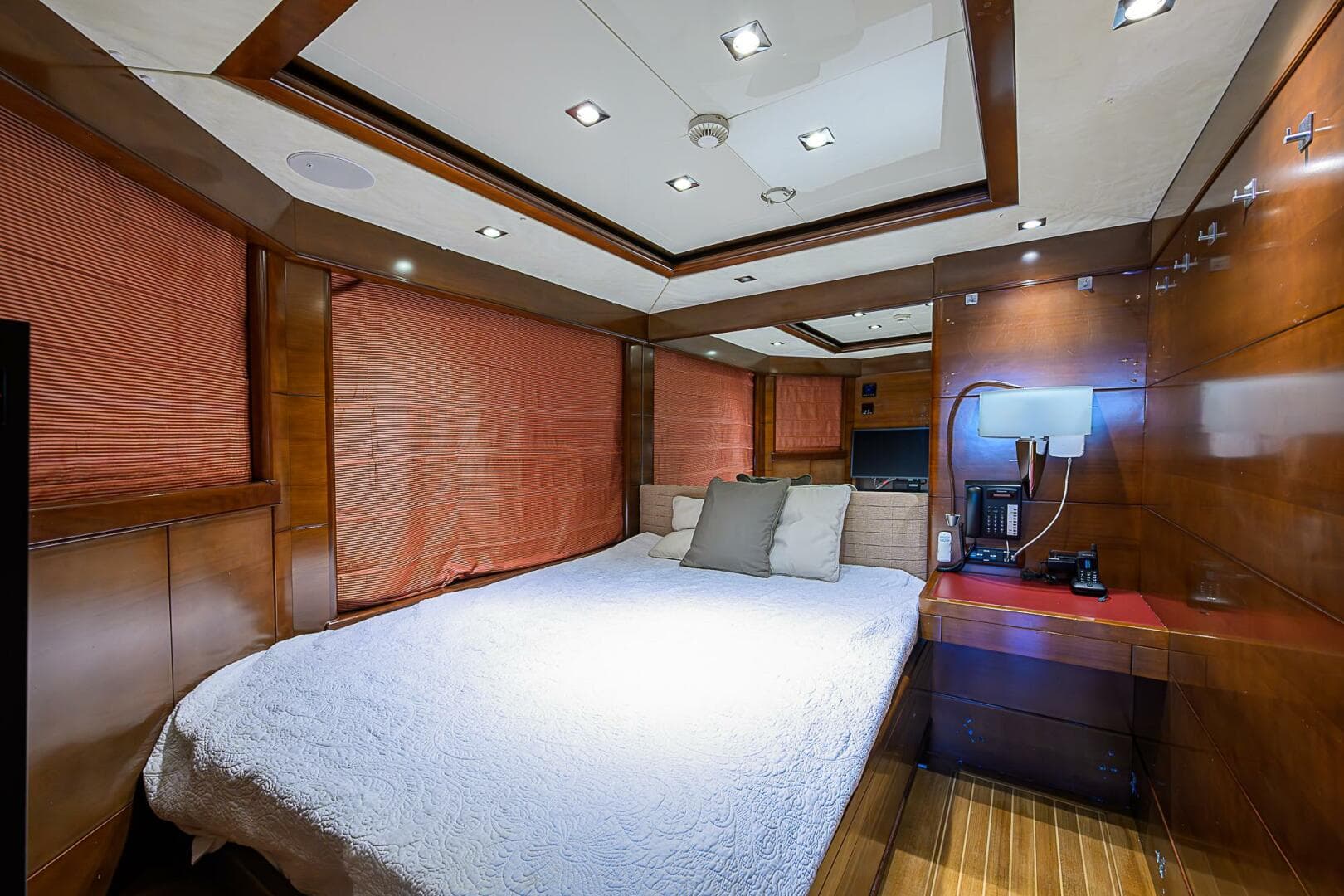 2005 Benetti Vision 145