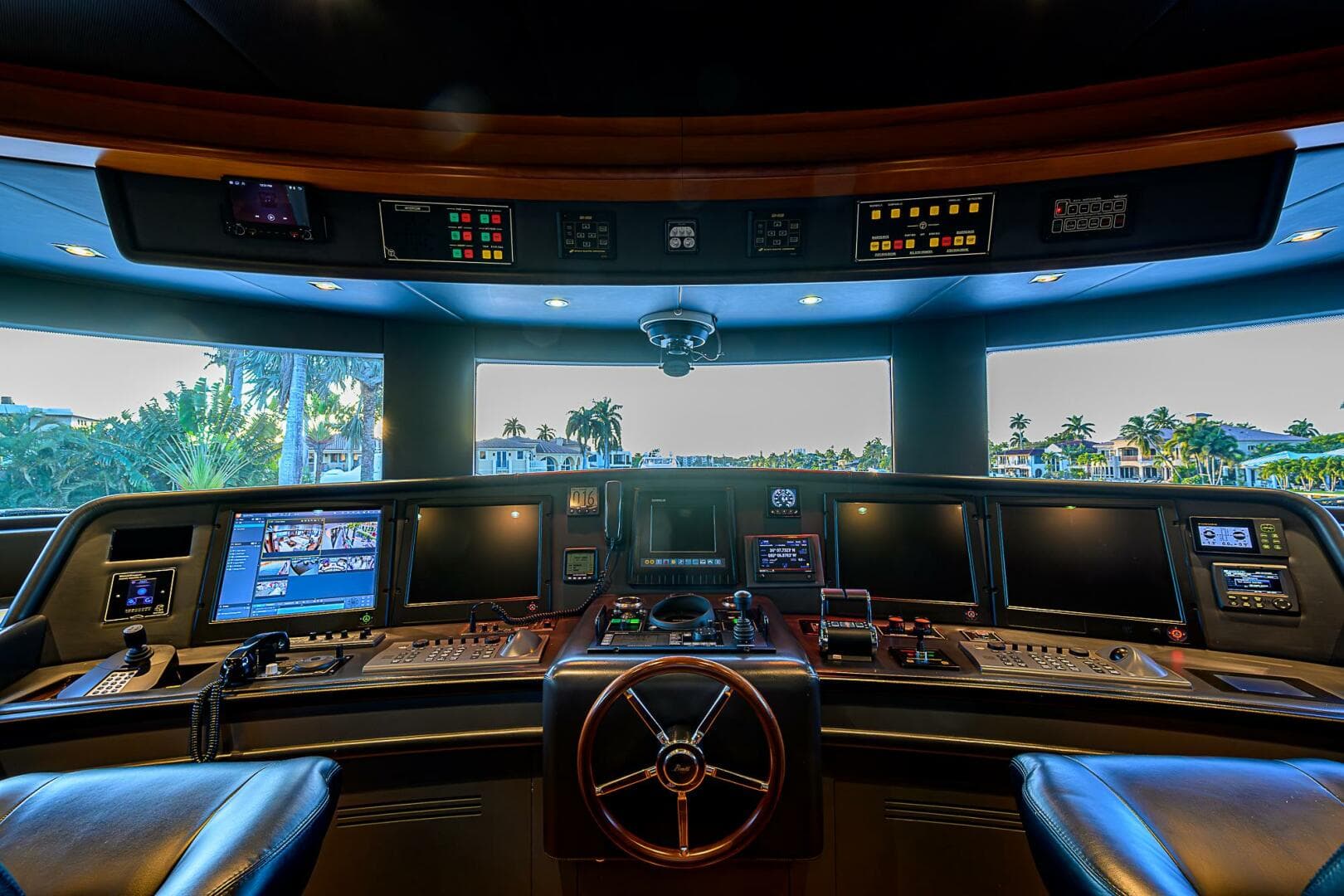 2005 Benetti Vision 145