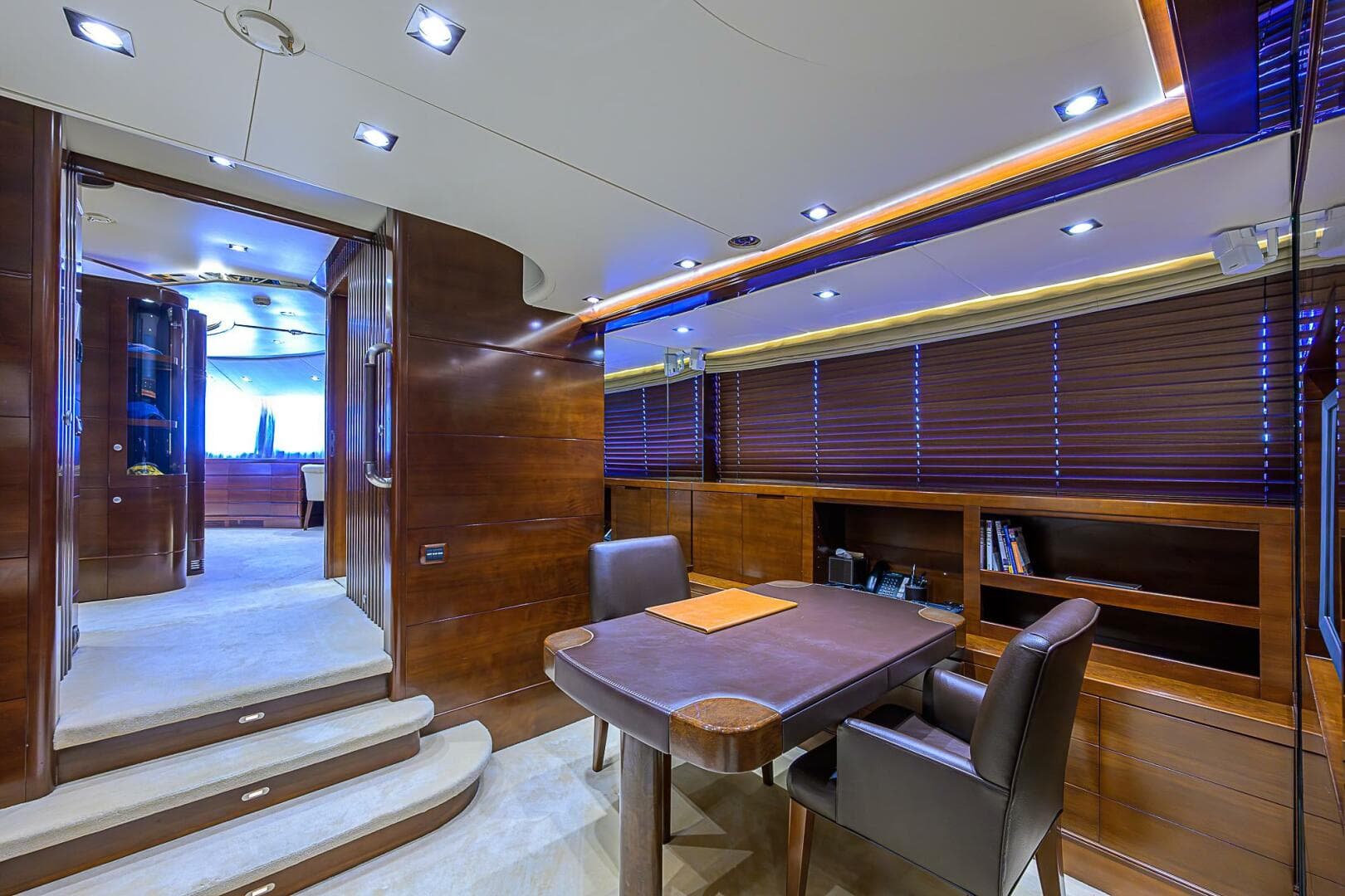 2005 Benetti Vision 145