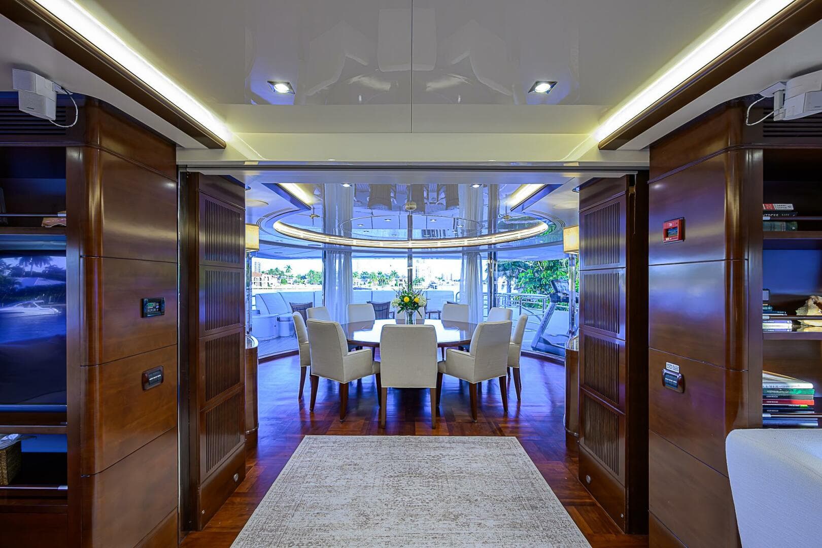 2005 Benetti Vision 145