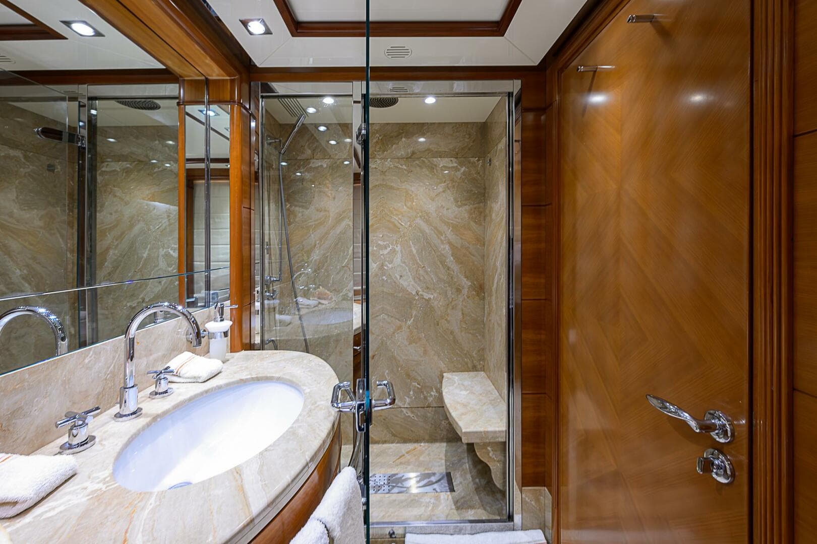 2005 Benetti Vision 145