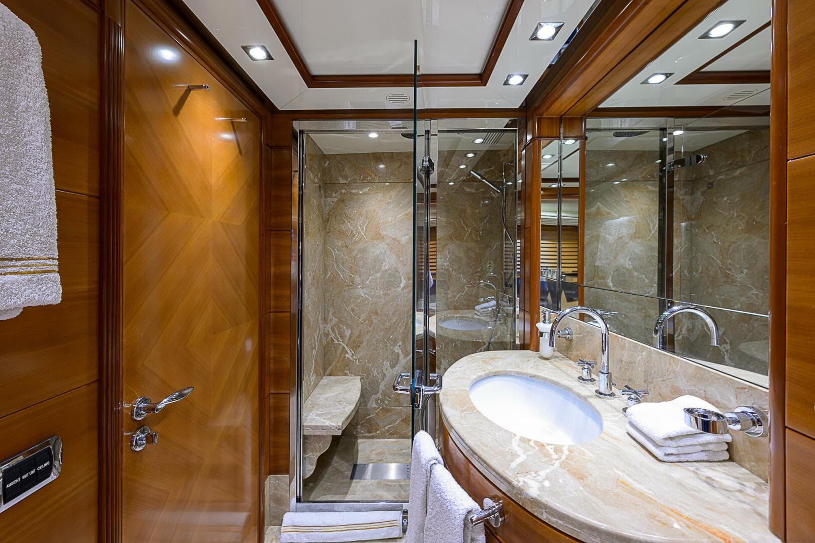 2005 Benetti Vision 145