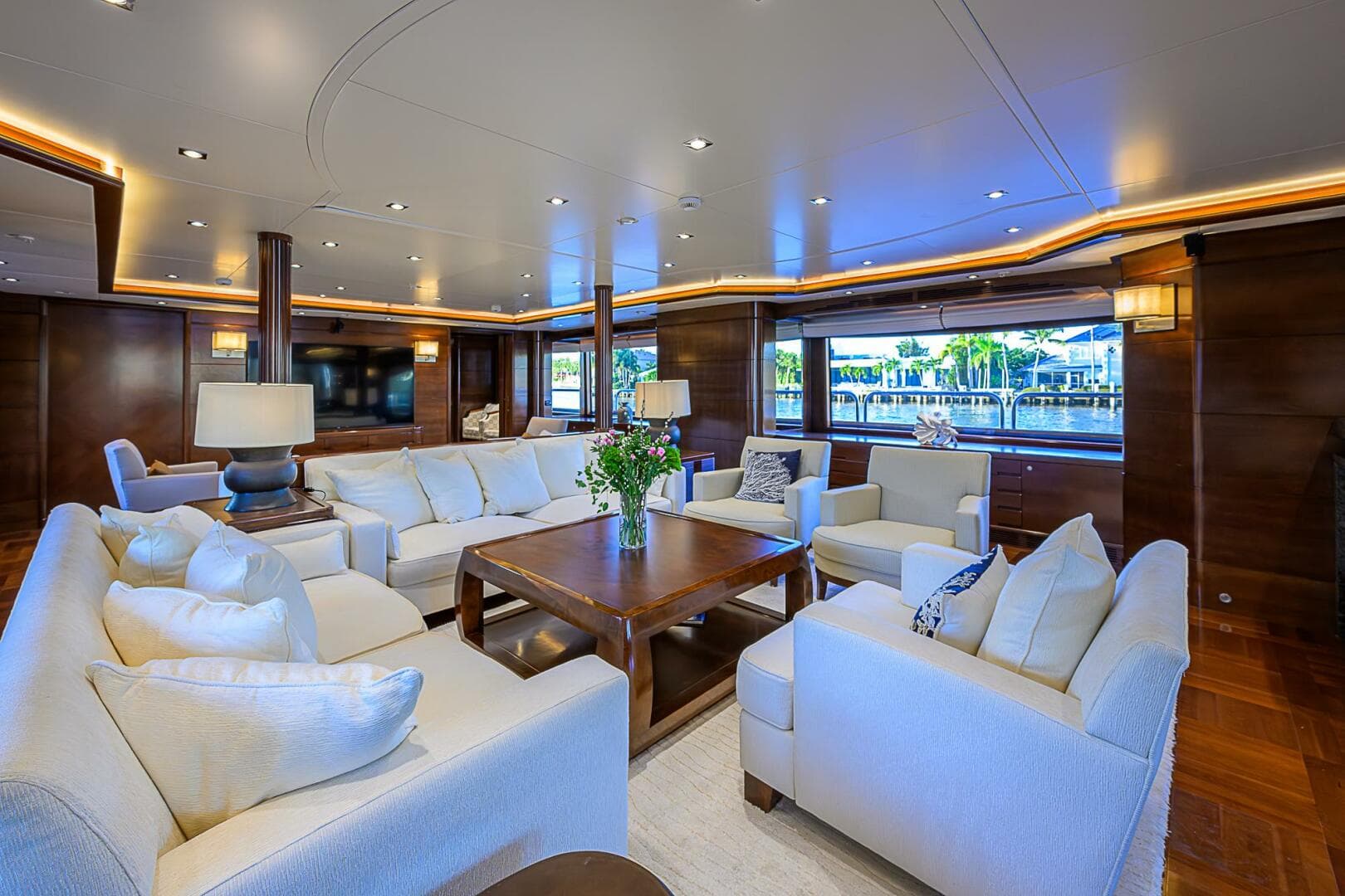 2005 Benetti Vision 145