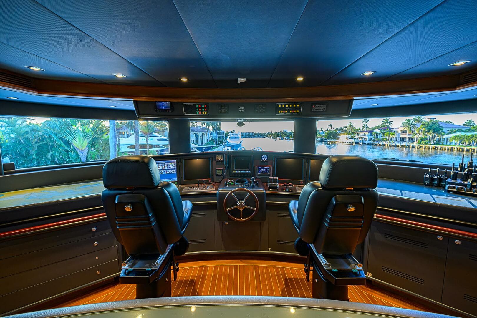 2005 Benetti Vision 145