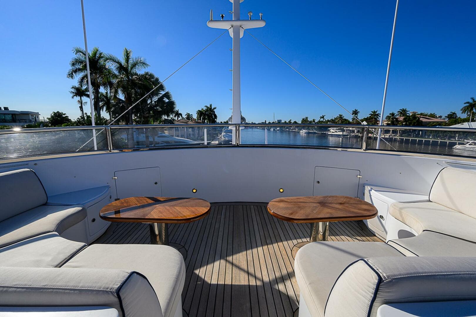 2005 Benetti Vision 145