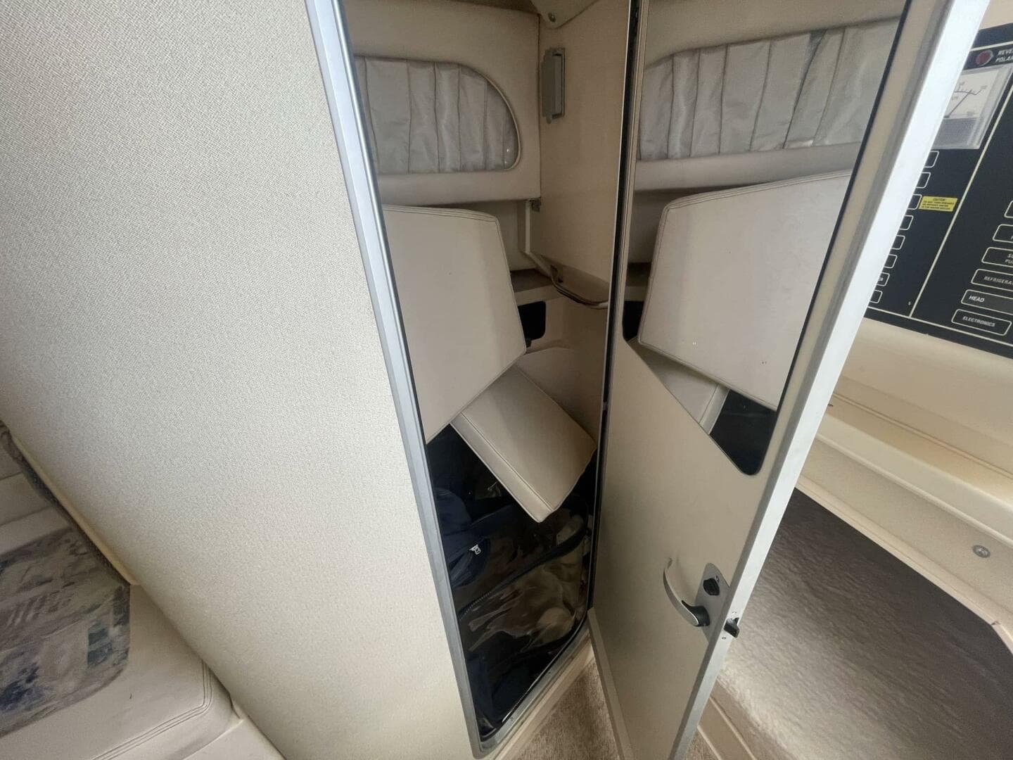 2003 Grady-White Marlin 300