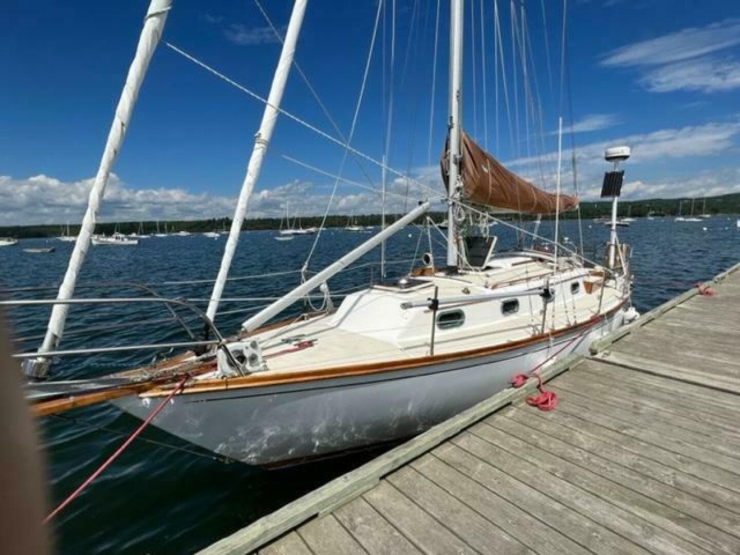 1984 Cape Dory 31 Cutter